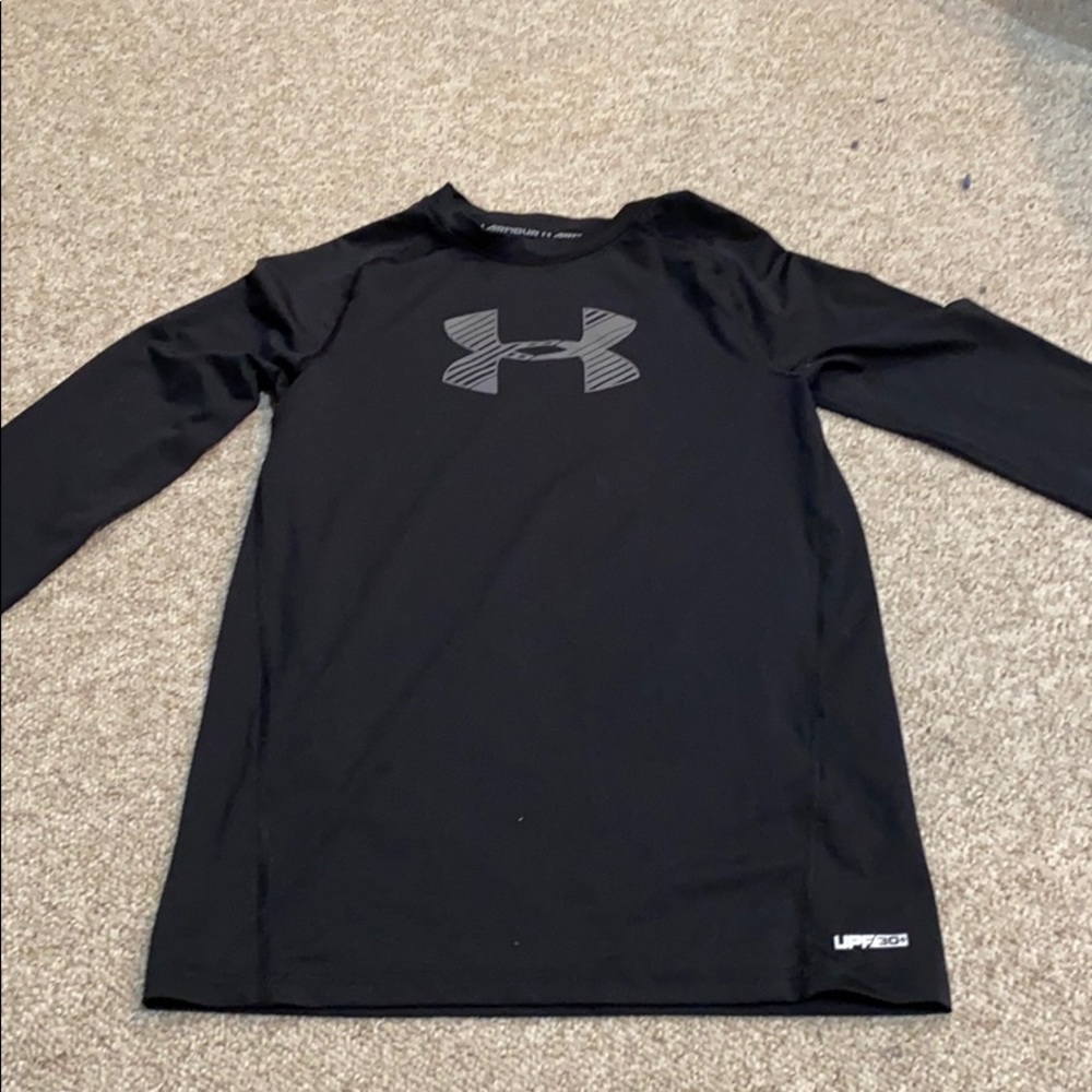 Under Armour  black long sleeve shirt size YLG